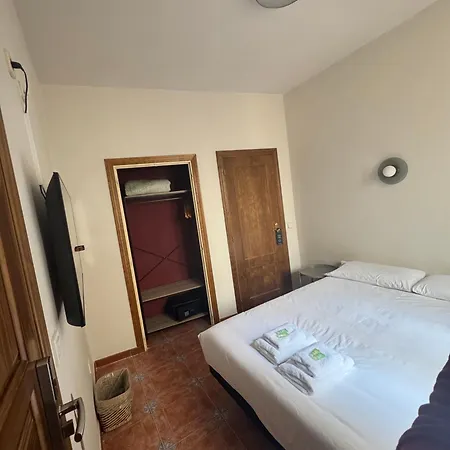 Bedmates Centro Hotel