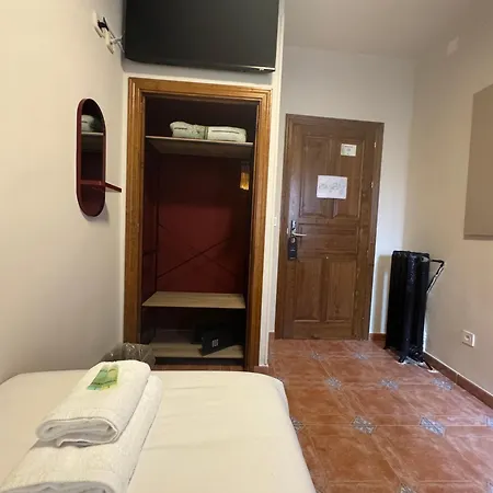 Bedmates Centro Hotel 2*